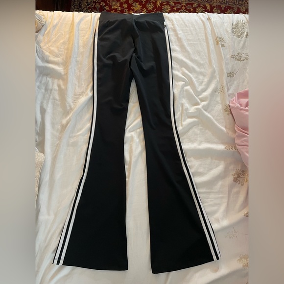 Adidas classic flared leggings - Picture 3 of 6